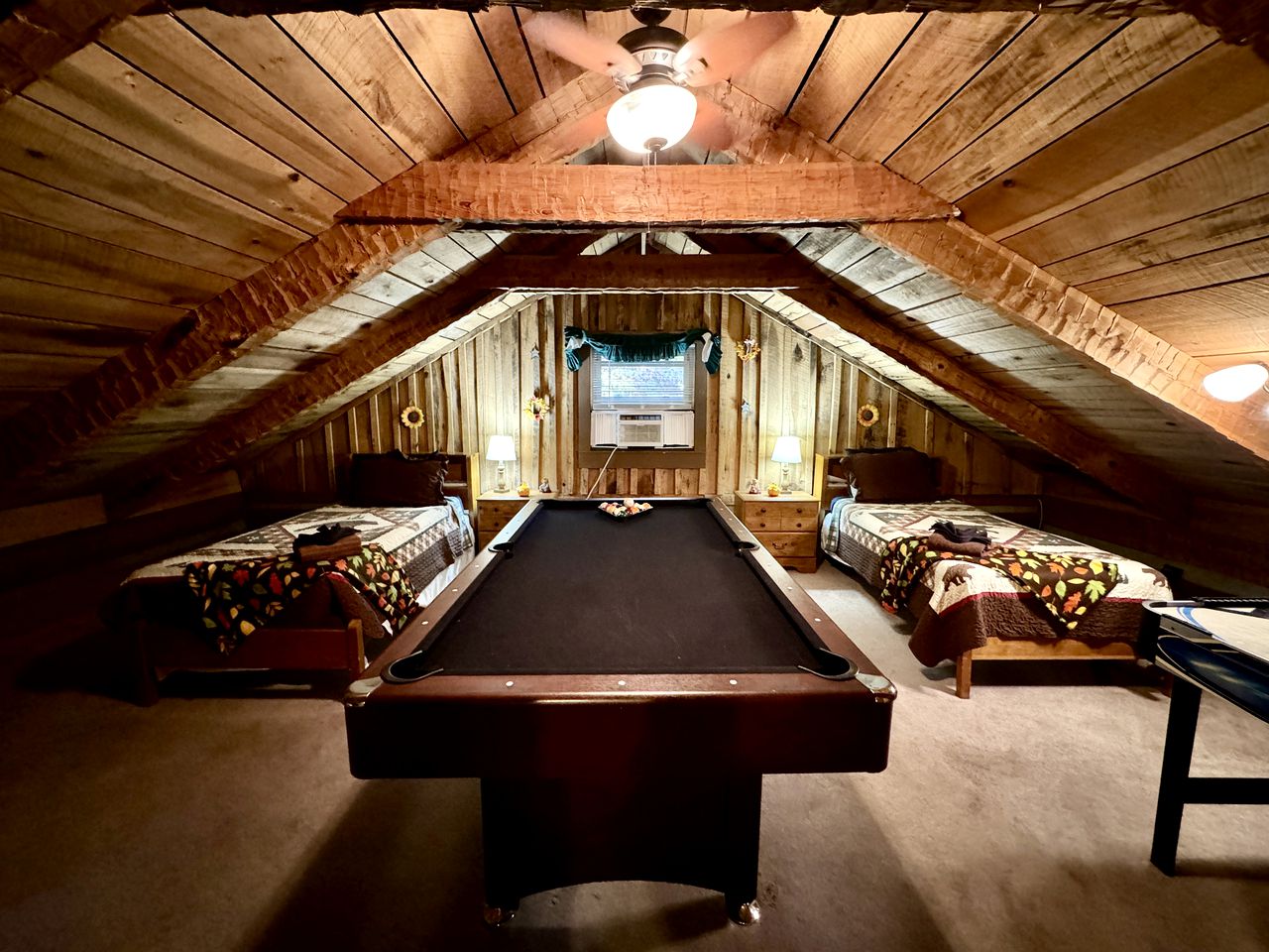 Impressive Log Cabin with Fire Pit, Game Room and Hot-tub in Sevierville, Tennessee