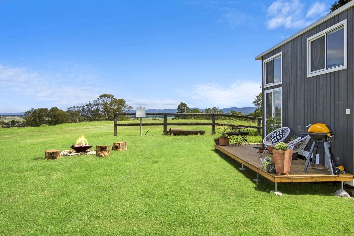 Gorgeous New South Wales Glamping Rental with Great Views