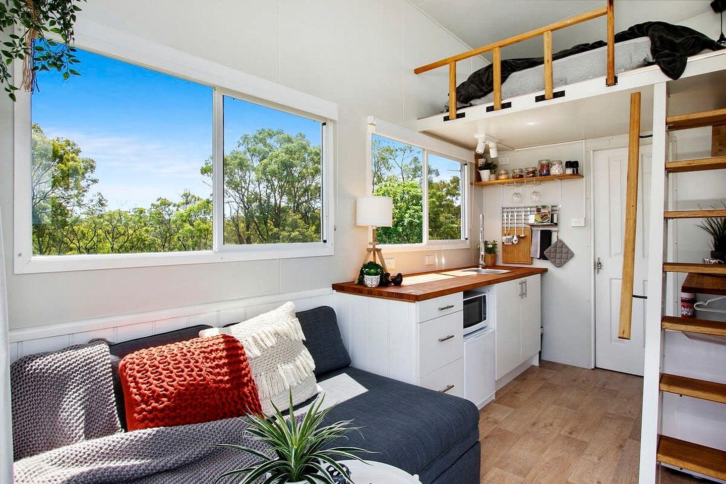 Gorgeous New South Wales Glamping Rental with Great Views