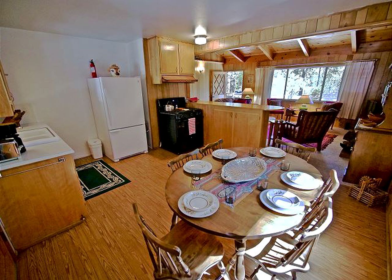 Cabin Rental near Lake Hemet in California