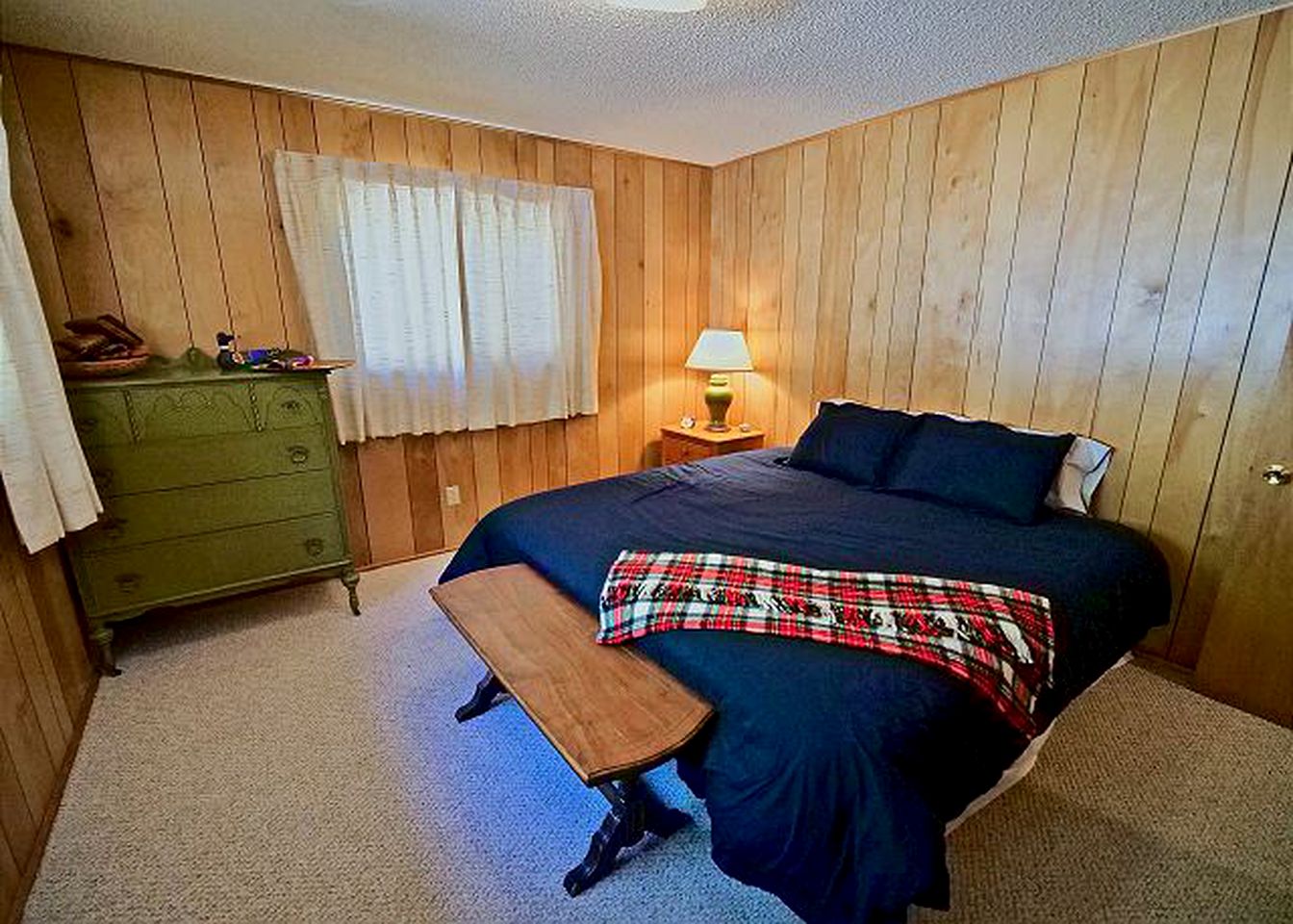 Cabin Rental near Lake Hemet in California