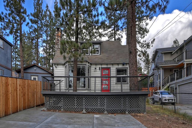 Cabins (United States of America, Big Bear Lake, California)