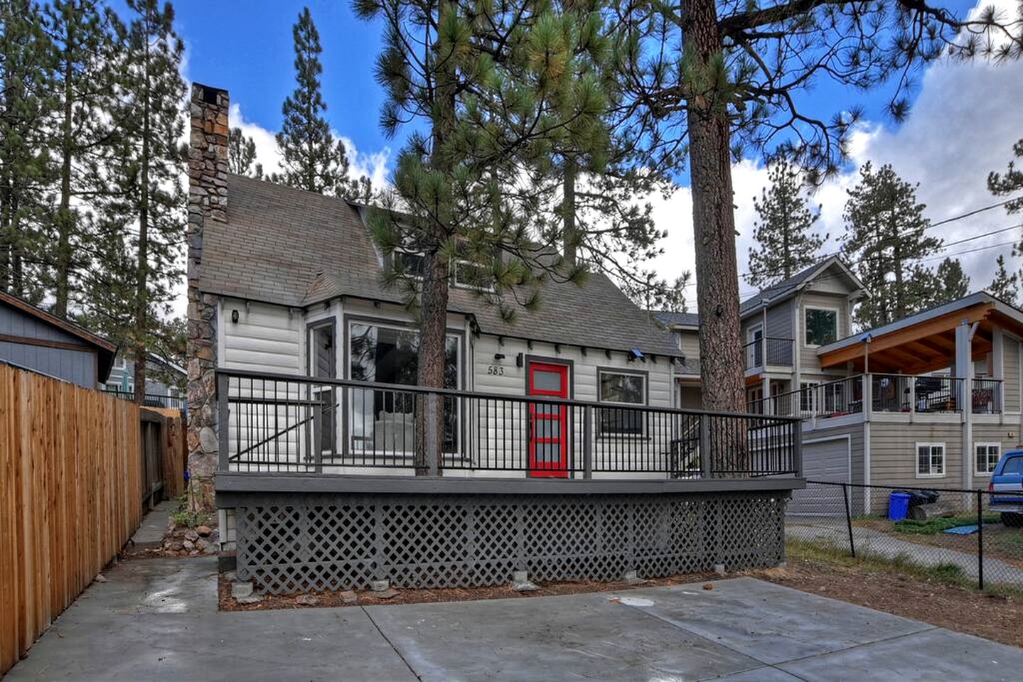 Stunning Cabin with Hot-Tub Fantastic for Outdoor Activities in Big Bear Lake, California