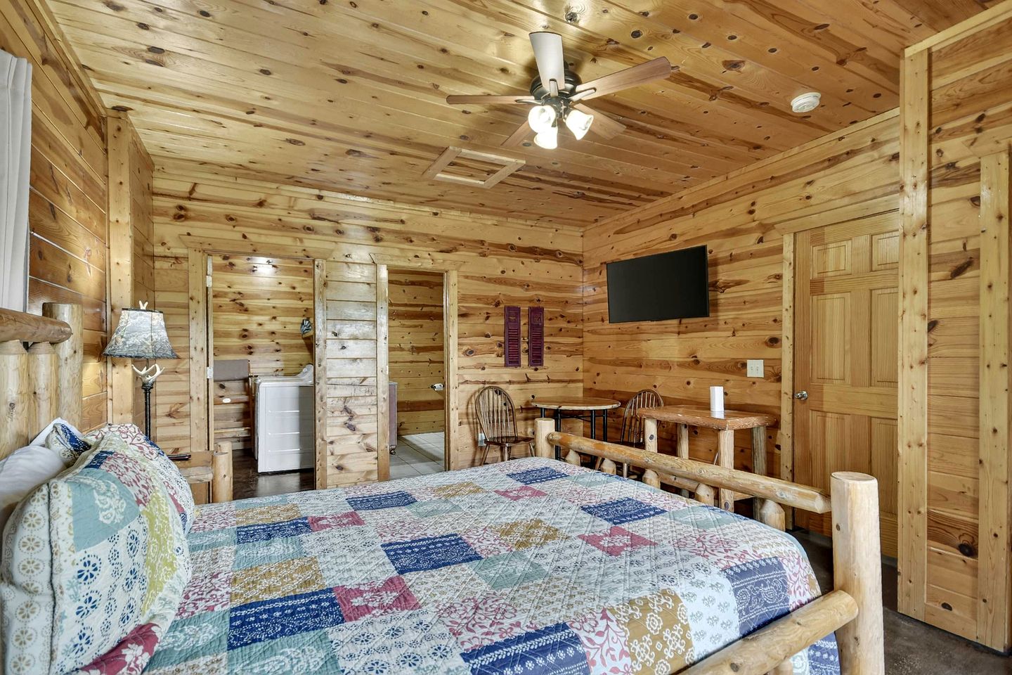Lush Mountaintop Cabin Haven near Chattahoochee River in Georgia