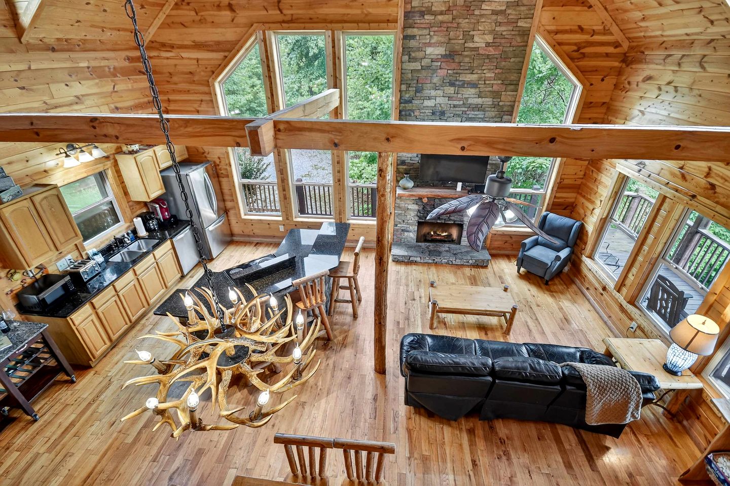 Lush Mountaintop Cabin Haven near Chattahoochee River in Georgia