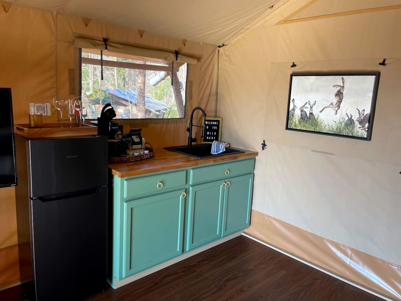 Luxury Safari Tent Near Great Smoky Mountains National Park, Tennessee