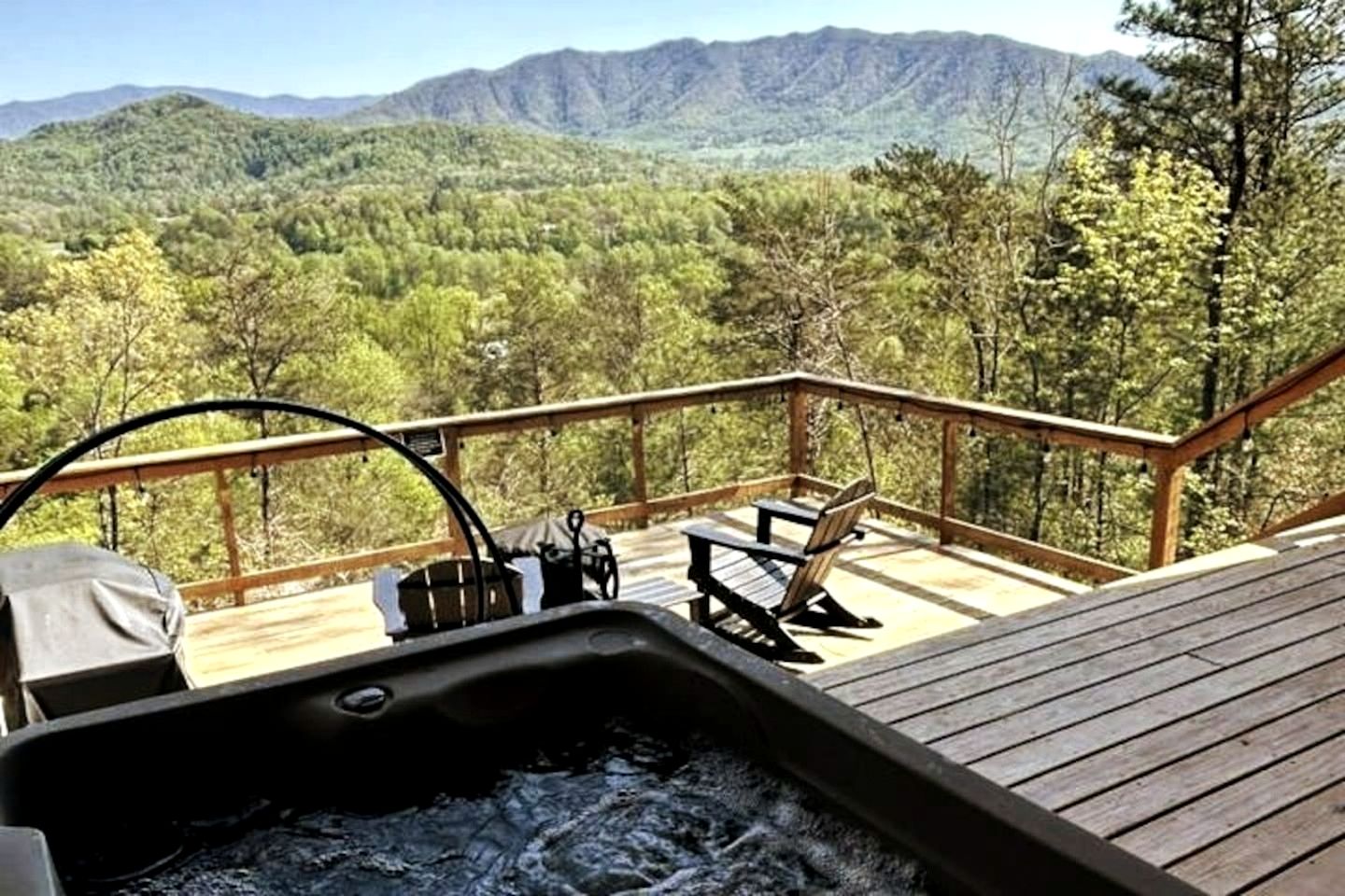 Luxury Safari Tent Near Great Smoky Mountains National Park, Tennessee