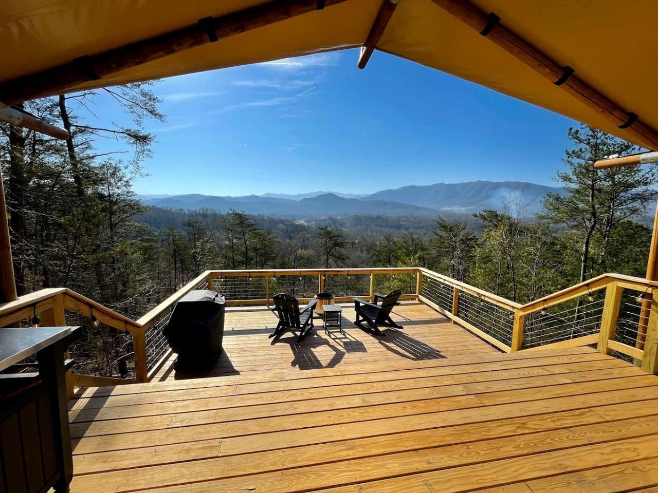 Luxury Safari Tent Near Great Smoky Mountains National Park, Tennessee
