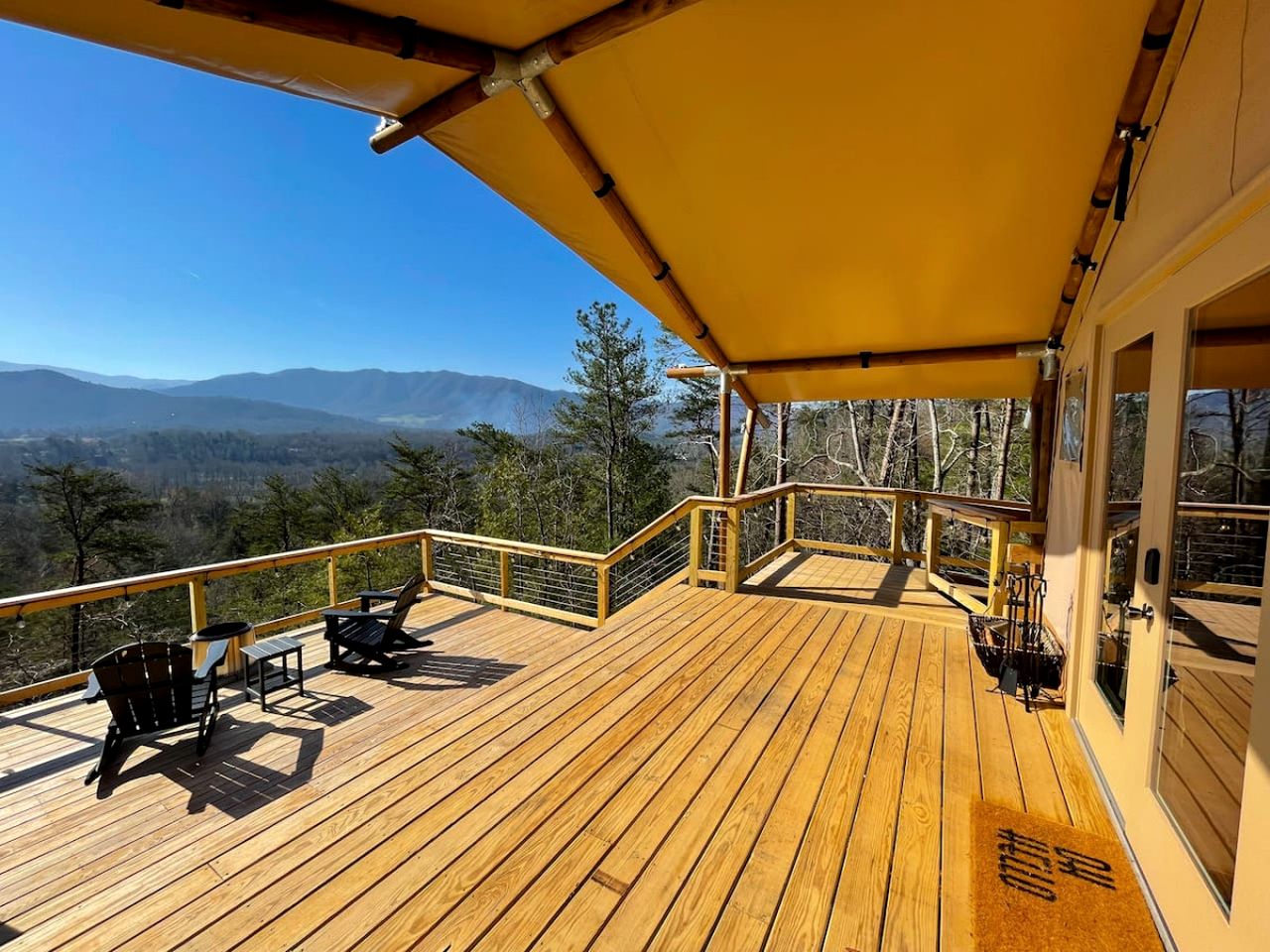Luxury Safari Tent Near Great Smoky Mountains National Park, Tennessee