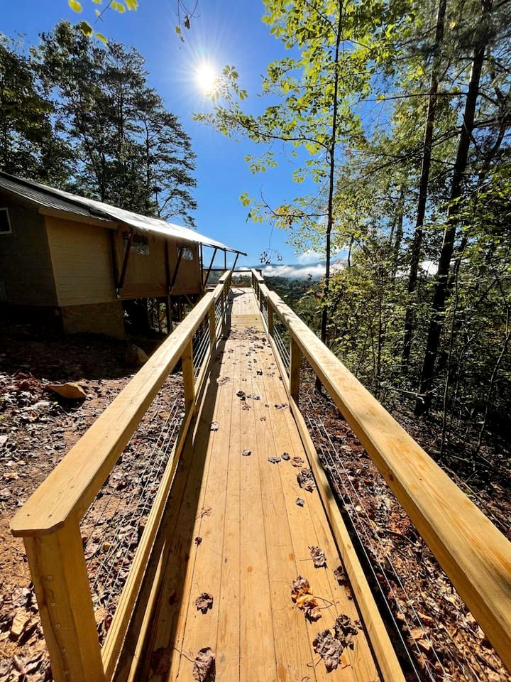 Luxury Safari Tent Near Great Smoky Mountains National Park, Tennessee