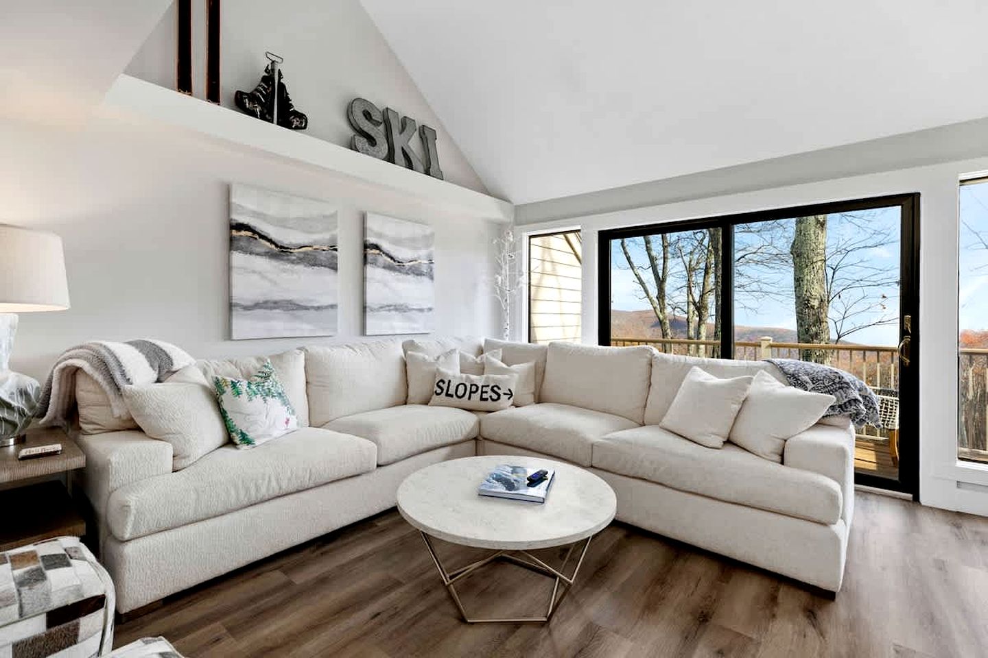 Scenic Ski-In/Ski-Out Mountain Retreat Near Wintergreen Resort, Wintergreen VA