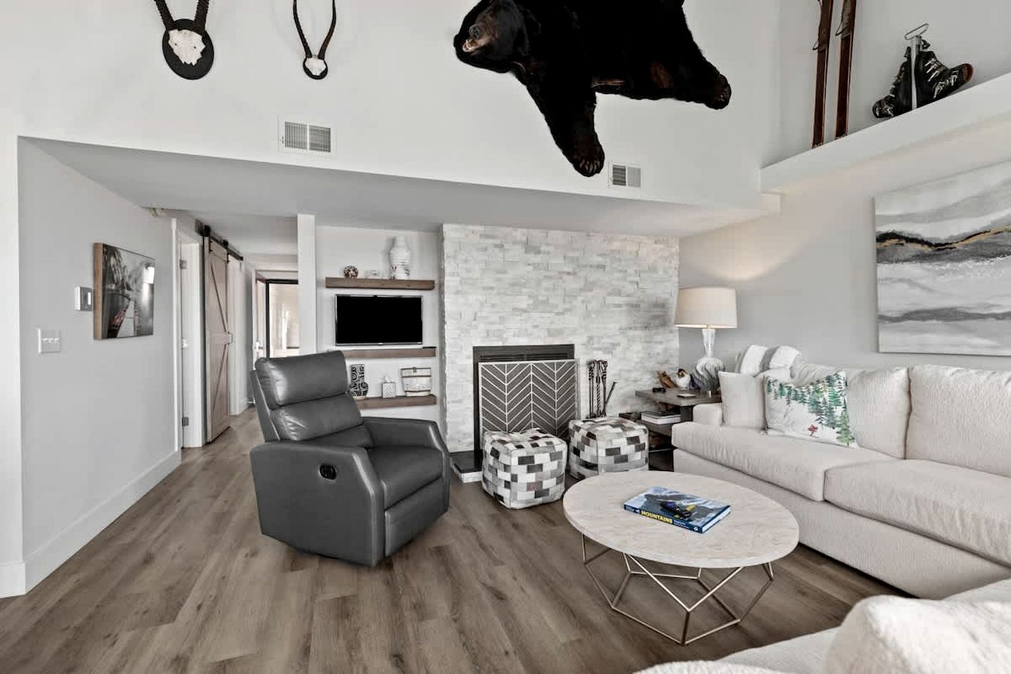 Scenic Ski-In/Ski-Out Mountain Retreat Near Wintergreen Resort, Wintergreen VA