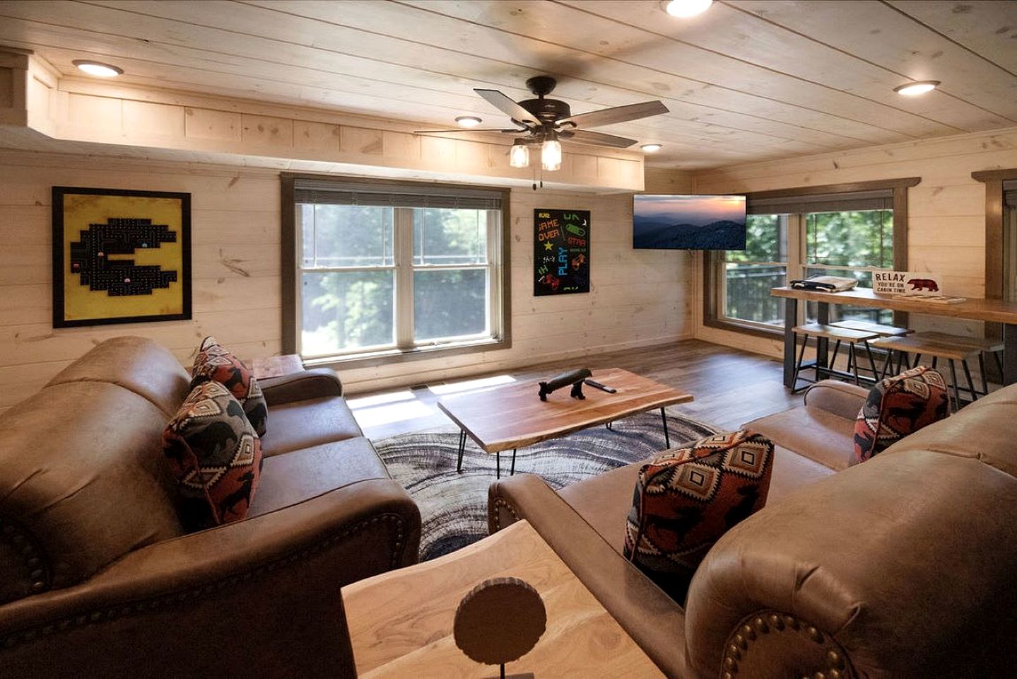 Modern Luxury Cabin with Hot Tub near Winfield Dunn Pkwy in Sevierville, TN