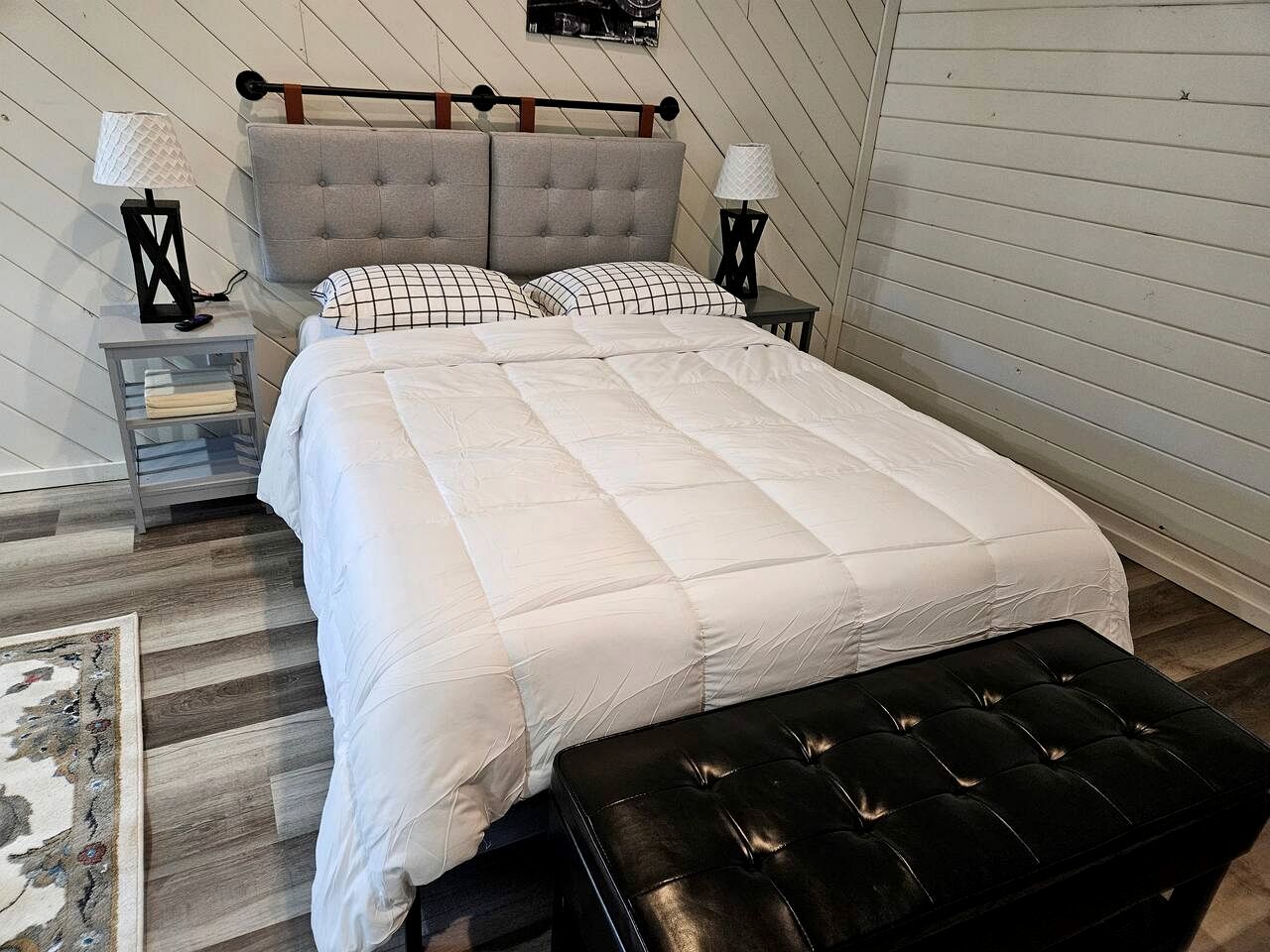 Newly Built Modern Cottage with New England Charm, near the Draper Mountain Trail System