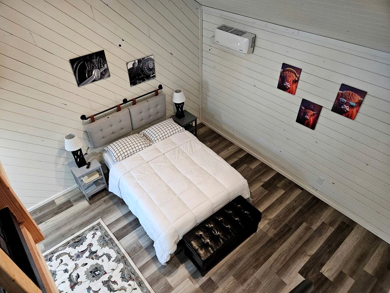 Newly Built Modern Cottage with New England Charm, near the Draper Mountain Trail System