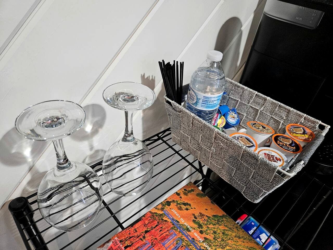 Newly Built Modern Cottage with New England Charm, near the Draper Mountain Trail System