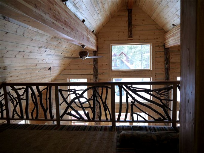 A-Frame Cabins (Soda Springs, California, United States)