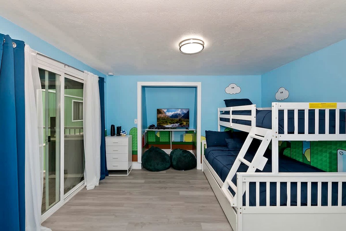 Newly Renovated Mountain Cabin with Epic Kids’ Slide Near Big Bear Lake, California