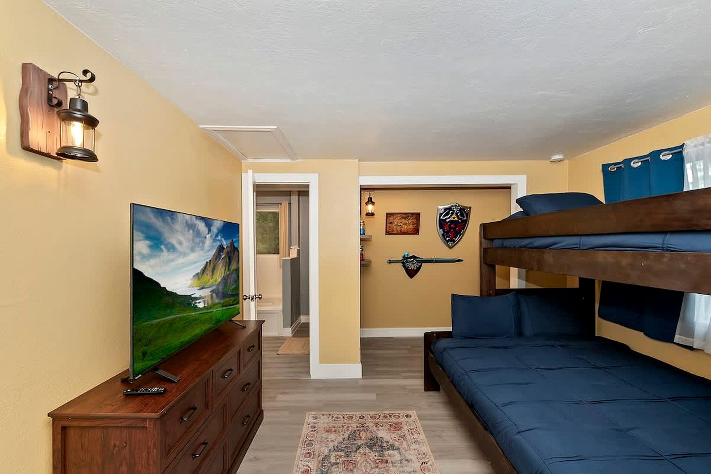 Newly Renovated Mountain Cabin with Epic Kids’ Slide Near Big Bear Lake, California