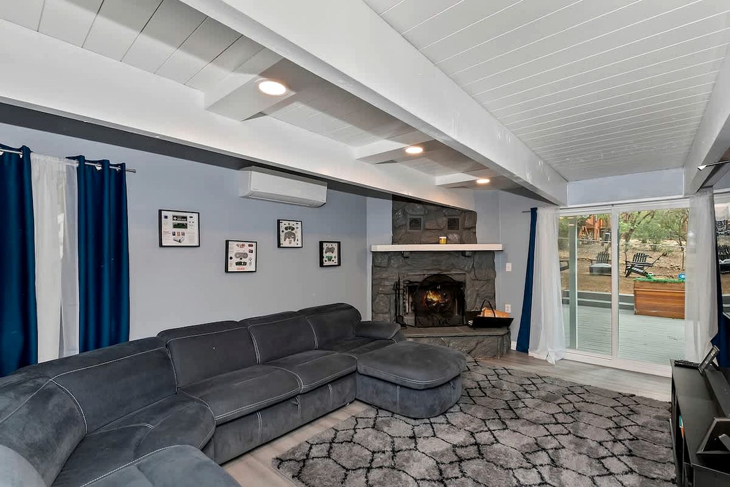 Newly Renovated Mountain Cabin with Epic Kids’ Slide Near Big Bear Lake, California