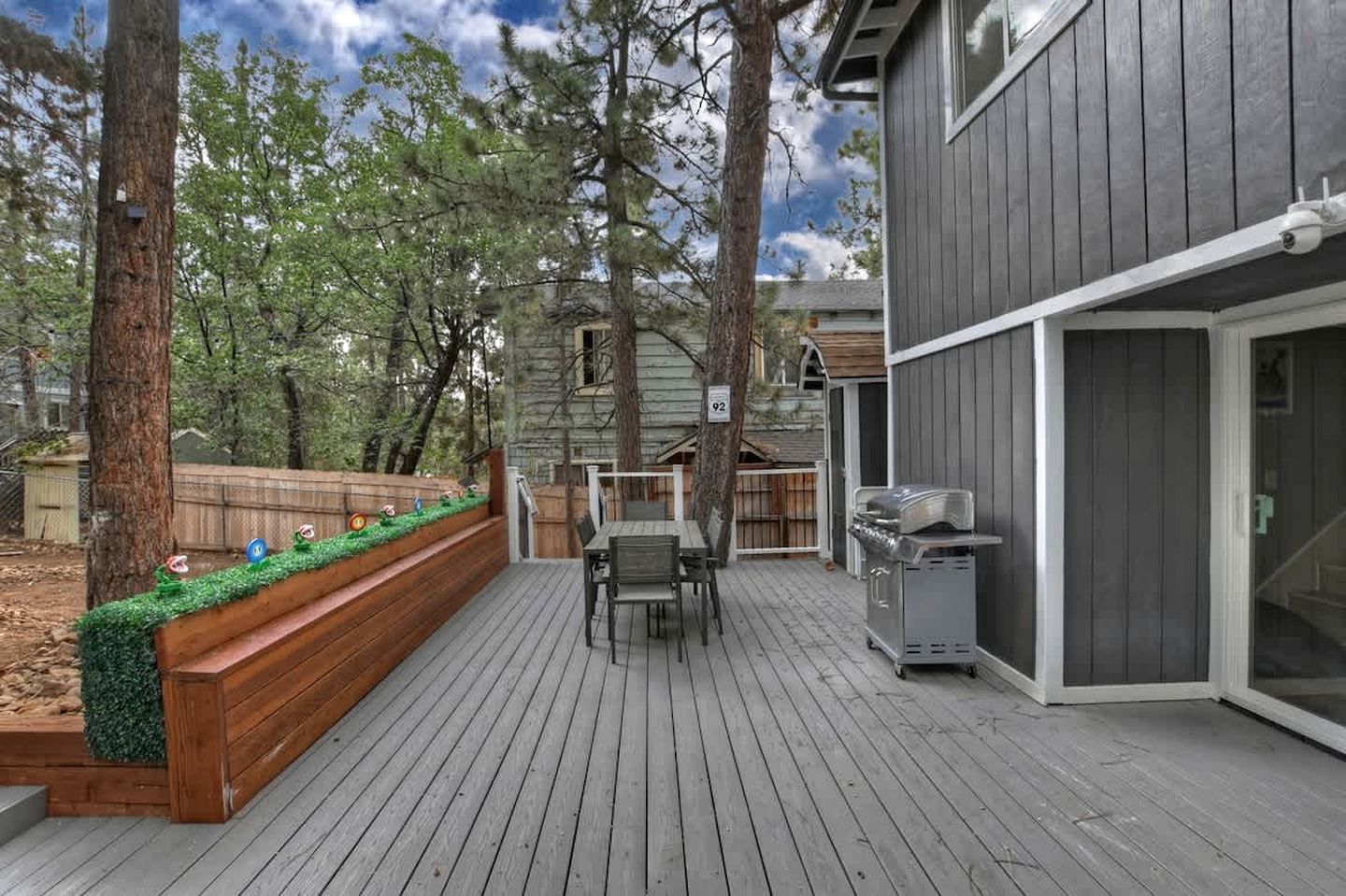 Newly Renovated Mountain Cabin with Epic Kids’ Slide Near Big Bear Lake, California