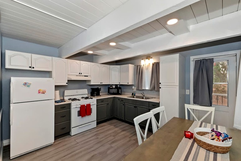 Cabins (United States of America, Big Bear, California)