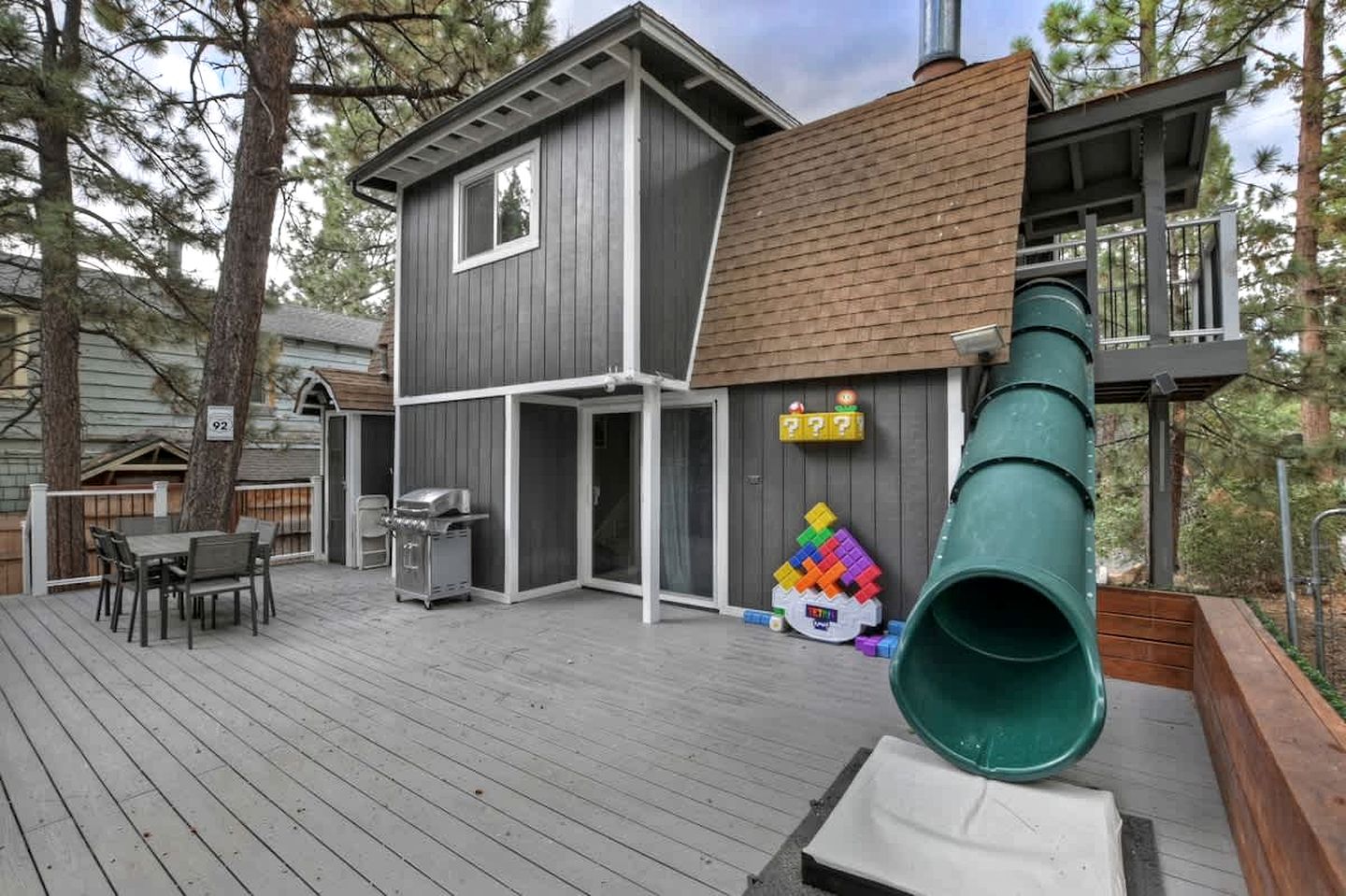 Newly Renovated Mountain Cabin with Epic Kids’ Slide Near Big Bear Lake, California