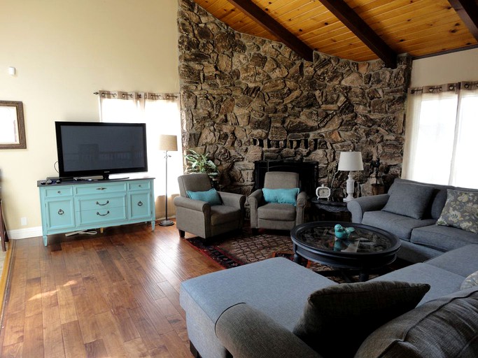 Cabins (Oakhurst, California, United States)