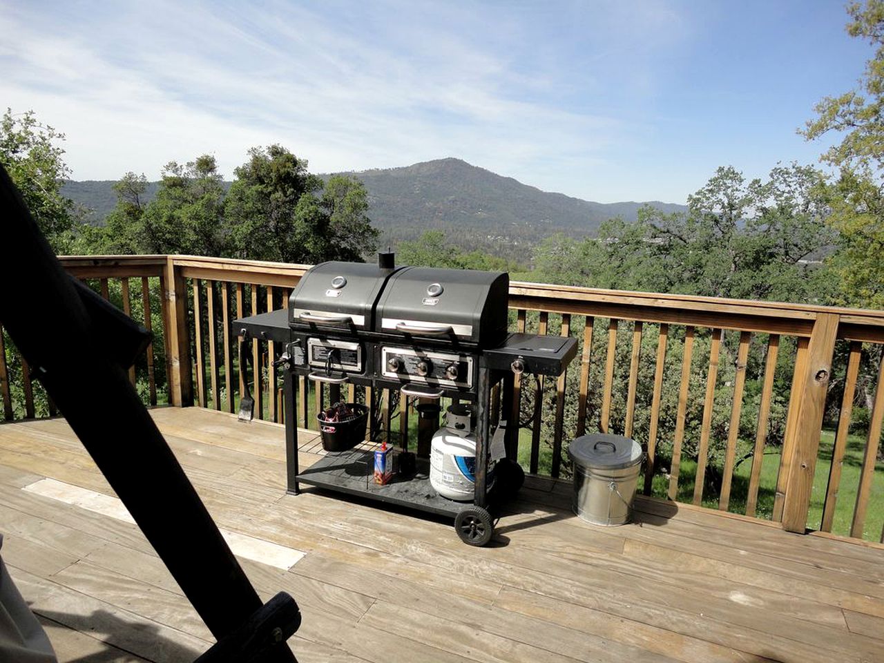 Secluded Cabin Rental with Incredible Views from the Deck near Bass Lake, California