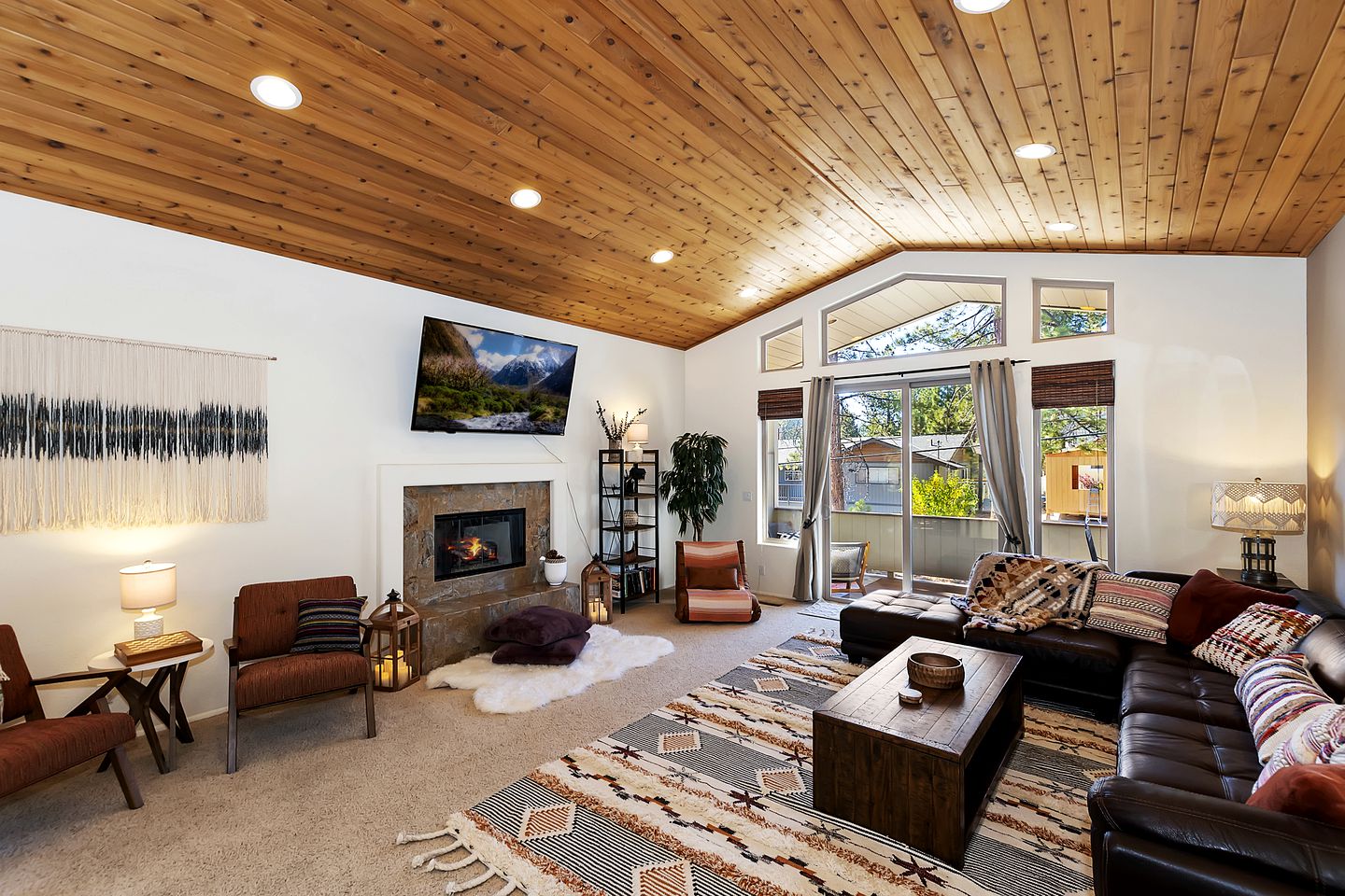 Getaway to Big Bear: Mountain Cabin with Game Room - Your Ultimate Retreat