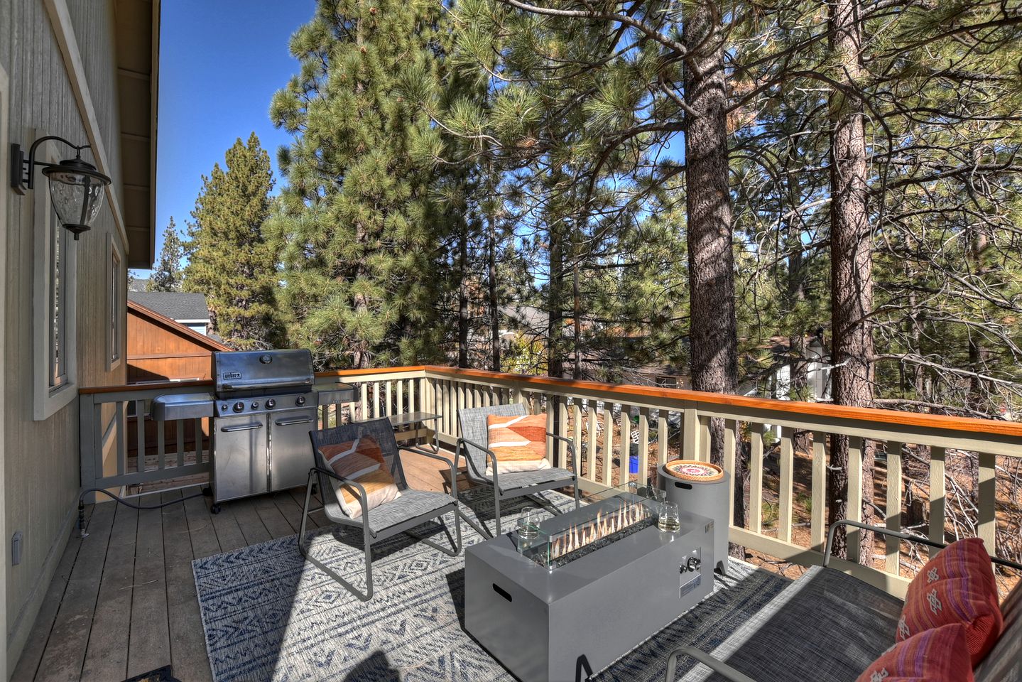 Getaway to Big Bear: Mountain Cabin with Game Room - Your Ultimate Retreat