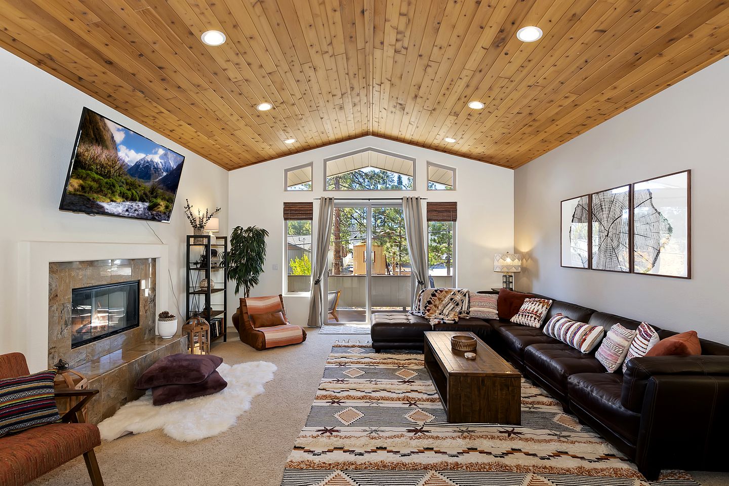 Getaway to Big Bear: Mountain Cabin with Game Room - Your Ultimate Retreat