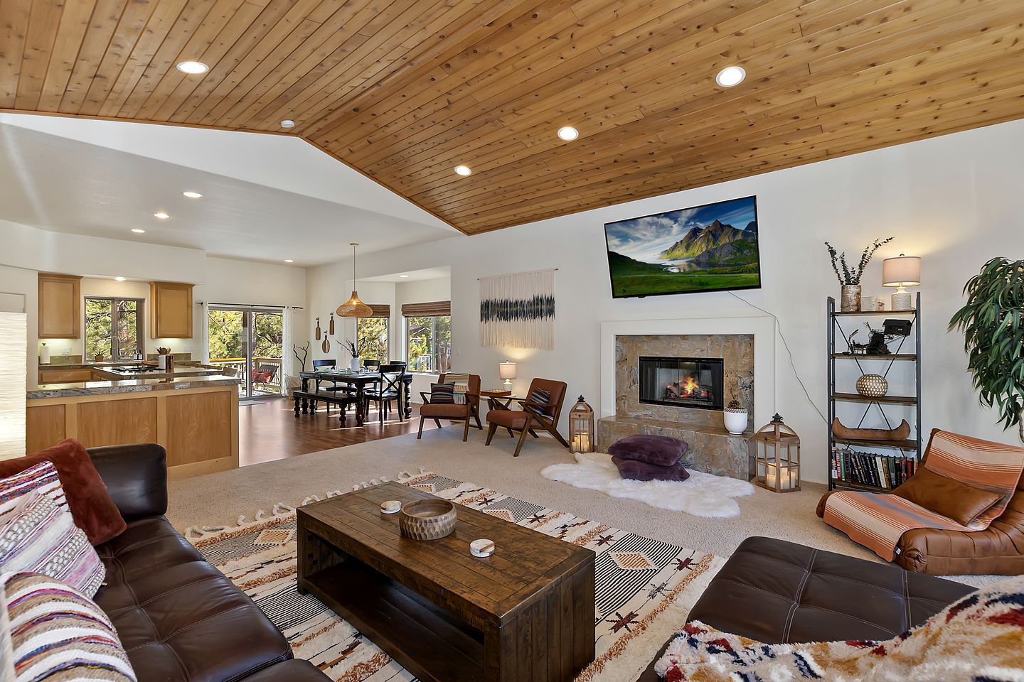 Getaway to Big Bear: Mountain Cabin with Game Room - Your Ultimate Retreat