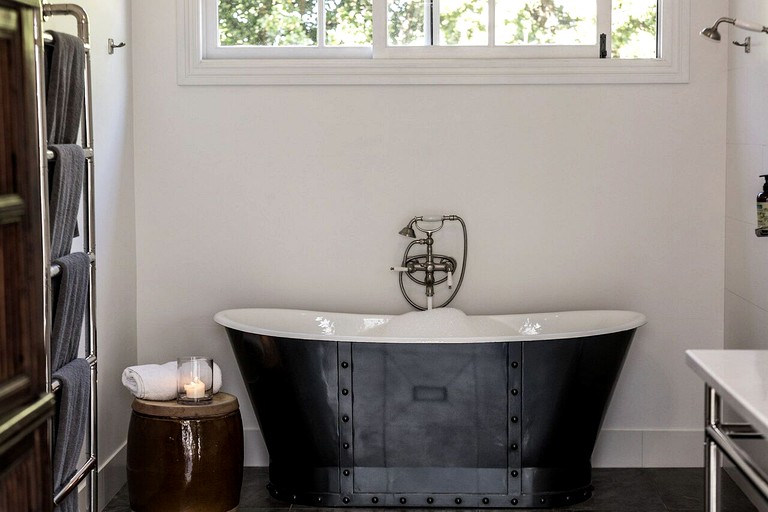 Cabins (Newrybar, New South Wales, Australia)