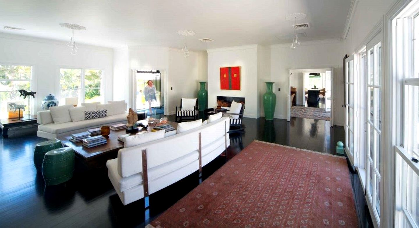 Luxury Family Lodge Getaway with a Pool near Byron Bay, New South Wales