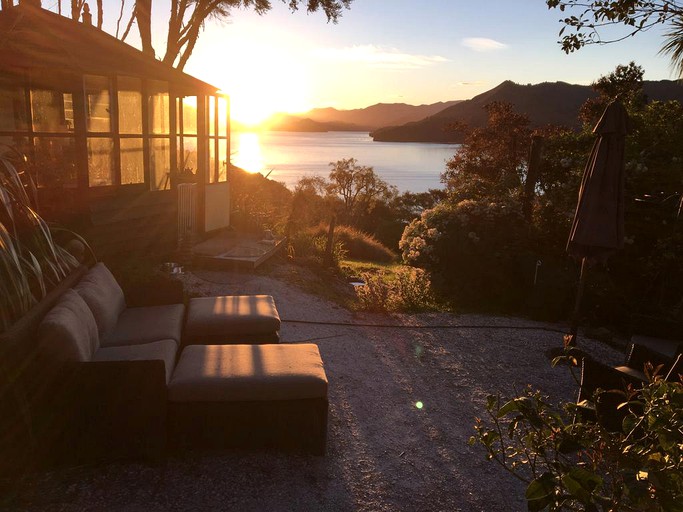 Cabins (Marlborough, South Island, New Zealand)