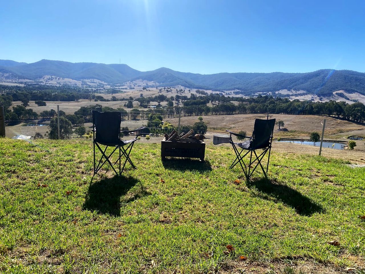 Stunning Tiny House with Fantastic Views in Osbornes Flat, Victoria