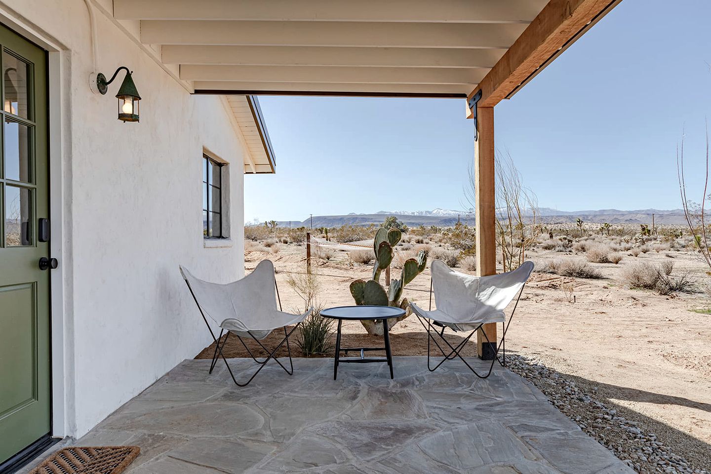 Stunning Cottage with Spa Pool and Fire Pit in Joshua Tree, California