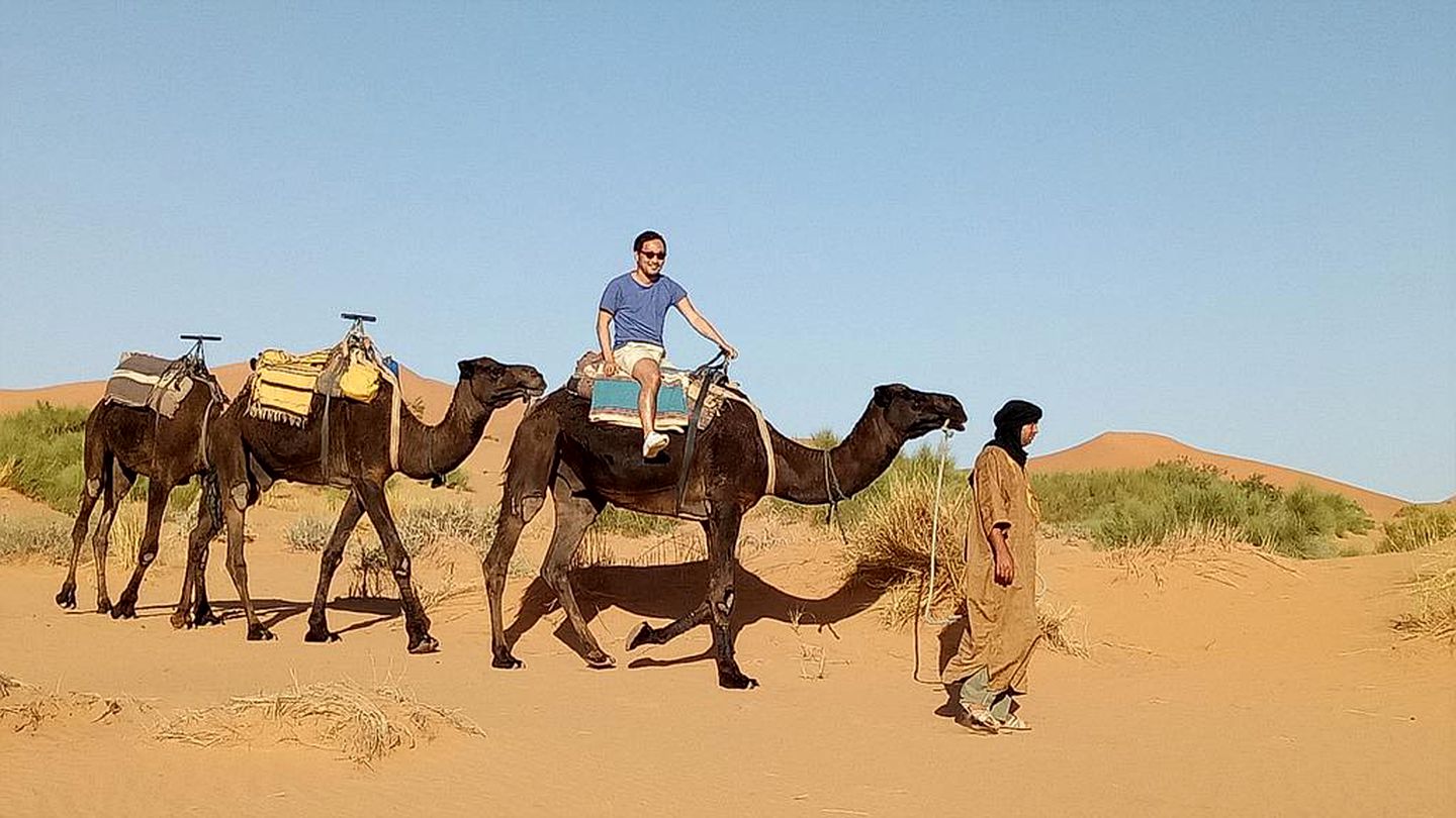 Unique Glamping Tent with On-Site Restaurant in Merzouga, Morocco