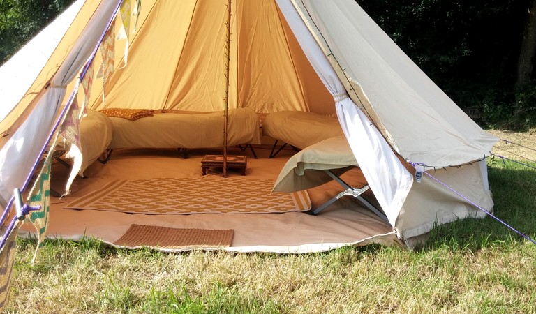 Bell Tents (United Kingdom, Haslemere, England)