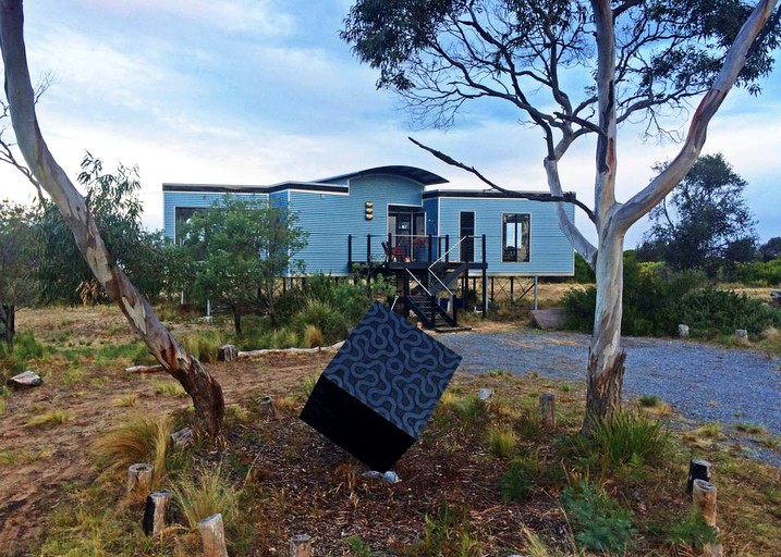 Cottages (Dolphin Sands, Tasmania, Australia)