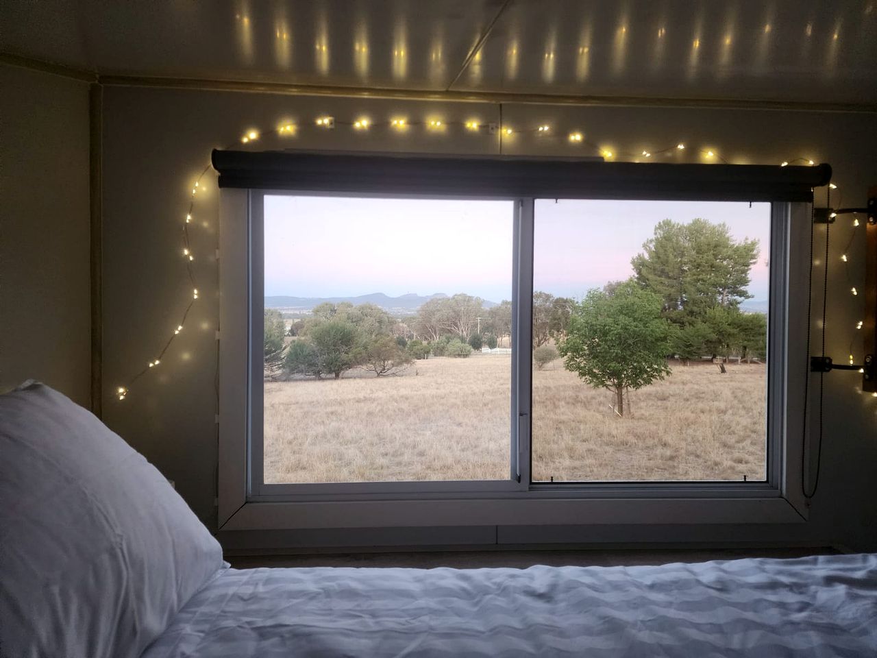 Charming Tiny House Overlooking the Table Top Mountains and Surrounded by Nature in Jindera, New South Wales