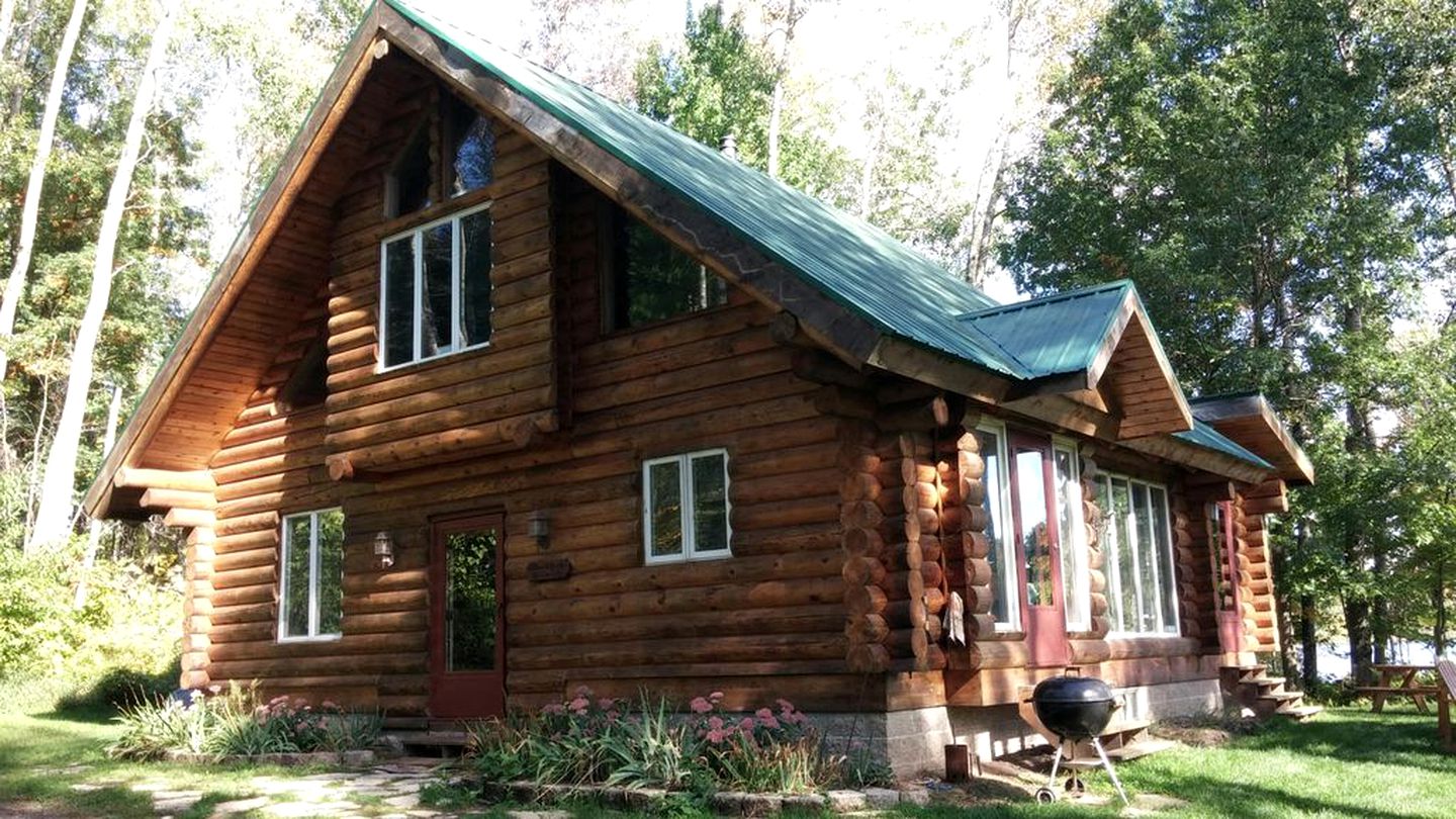 Log Cabin Cabin Rental in Frederic, Wisconsin