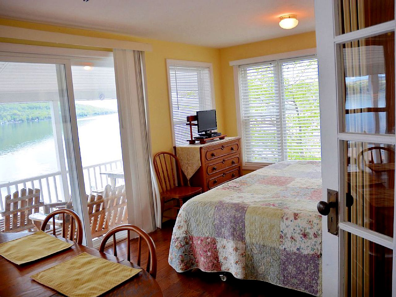 Luxury Cottage Rental with Private Dock on Keuka Lake in Finger Lakes Wine Country