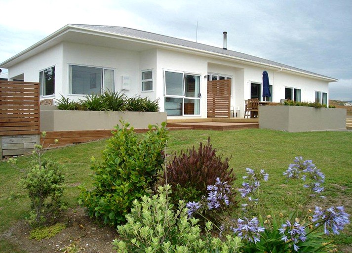 Nature Lodges (Moeraki, South Island, New Zealand)