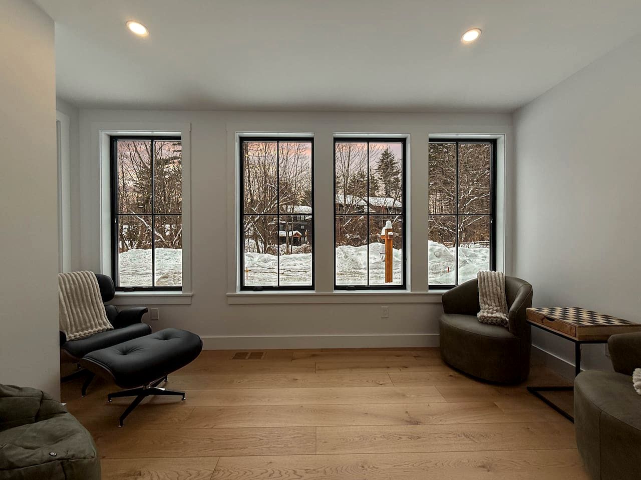 Modern Alpine Retreat with Private Hot Tub and Fireplace in North Conway, New Hampshire