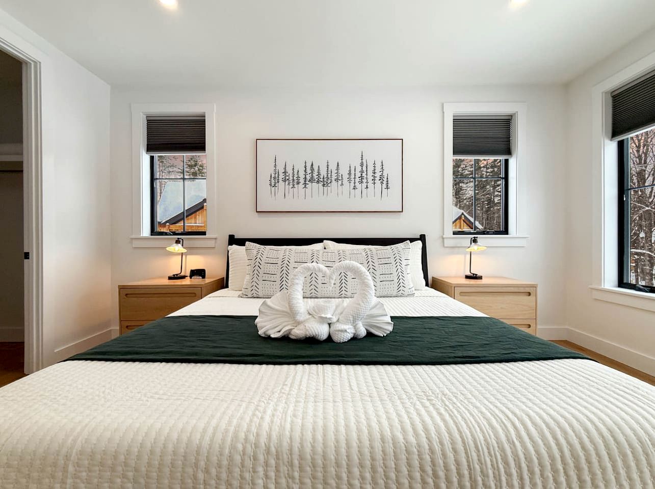 Modern Alpine Retreat with Private Hot Tub and Fireplace in North Conway, New Hampshire