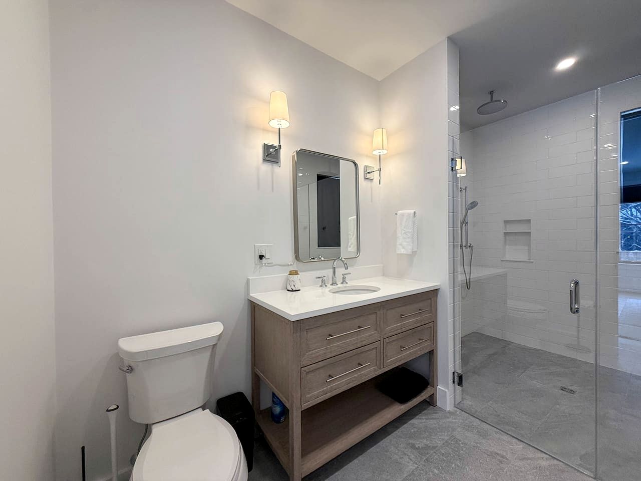 Modern Alpine Retreat with Private Hot Tub and Fireplace in North Conway, New Hampshire