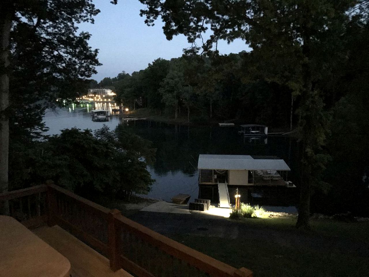 Spacious Cabin on Lake Norris in Lafollette, Tennessee