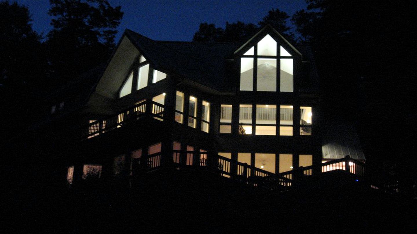 Spacious Cabin on Lake Norris in Lafollette, Tennessee